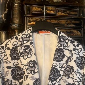 SUNDAY CLOSET CLEAN OUT. Tallia Floral B & W Blazer with Horsehead Buttons